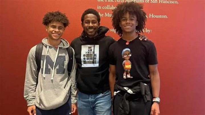 Desmond Howard's Children's Remarkable Journeys