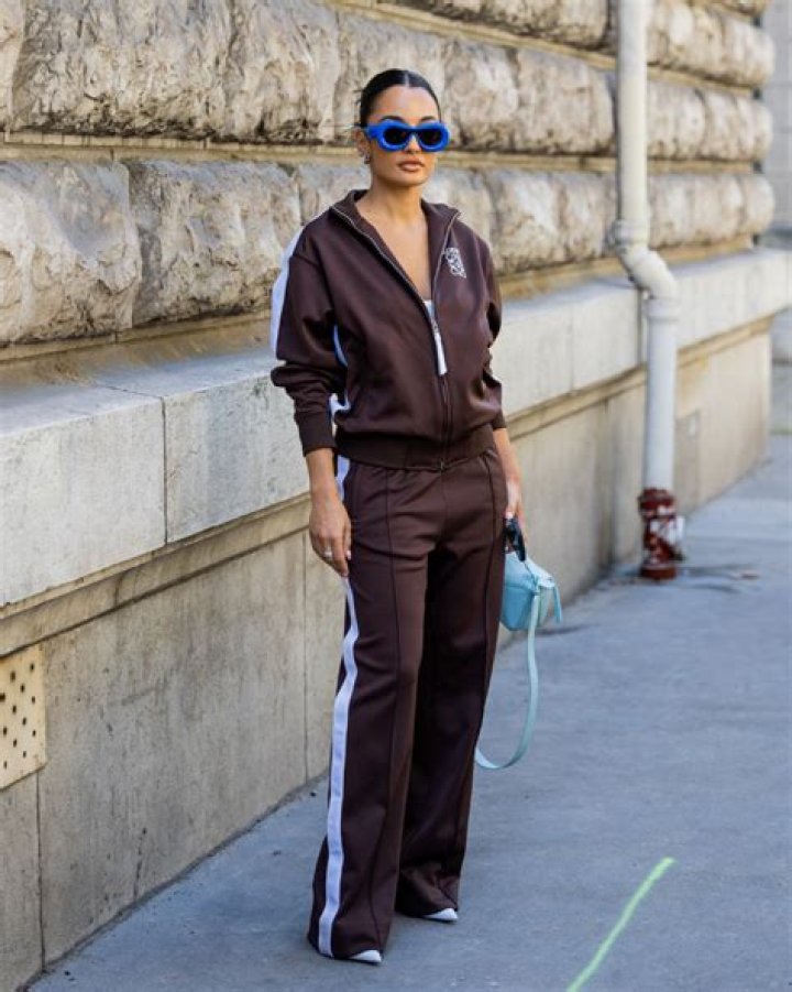 Discover The Irresistible Charm Of The Iamgia Fleur Top: A Style Revelation