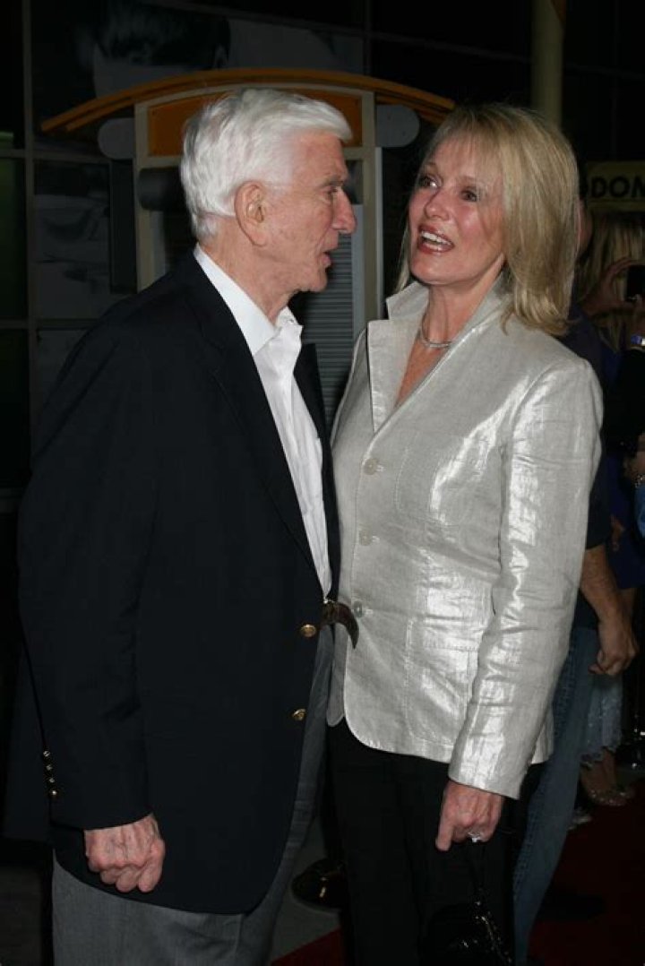 Discover The Timeless Legacy Of Barbaree Earl Nielsen: Age Defying Football Greatness