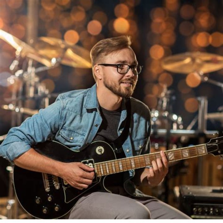 Kalogeras Sisters: The Rising Stars of the Music Industry