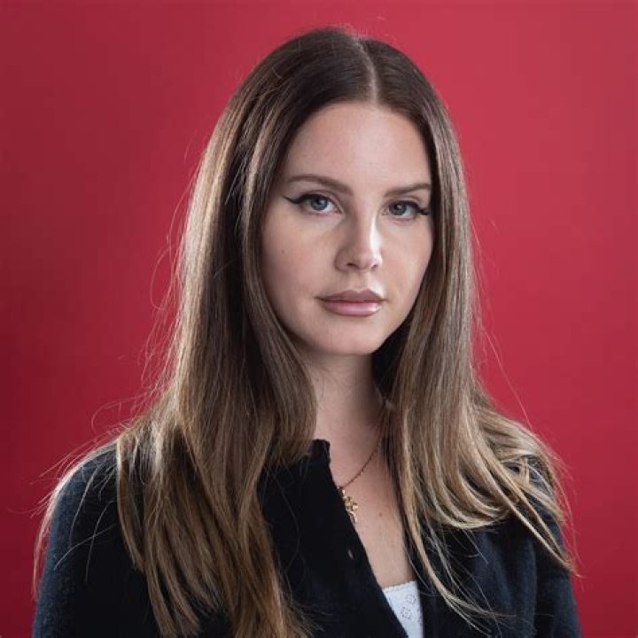 Lana Del Rey's BMI: Unveiling Surprising Health Insights