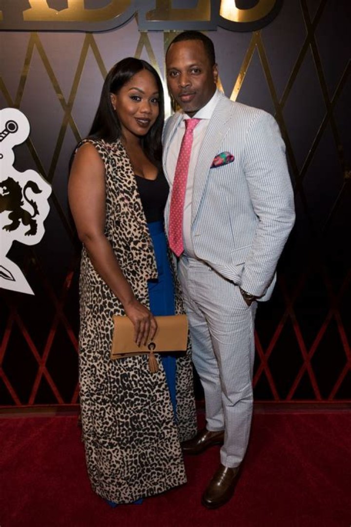 Uncover The Extraordinary Woman Behind Sarah Jakes Roberts