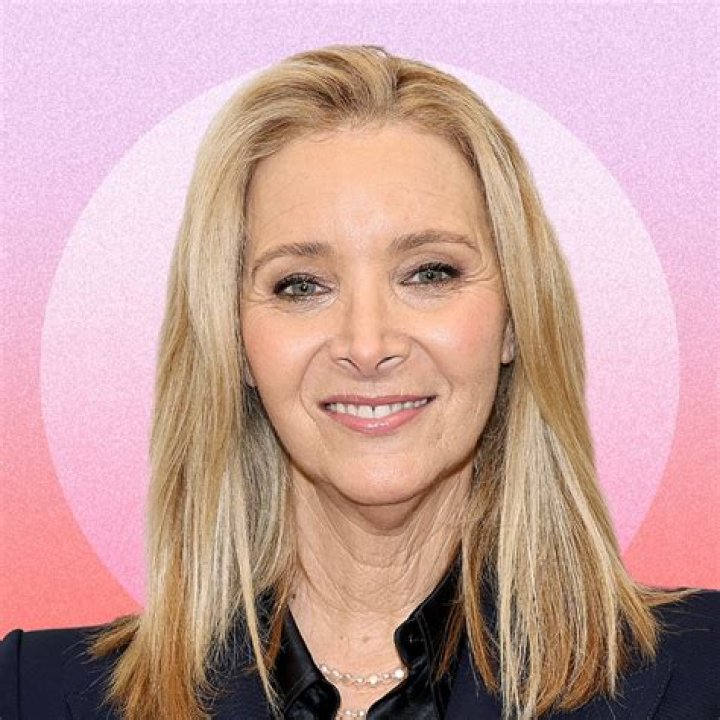 Uncover The Secrets Of Lisa Kudrow's Multi-Million Dollar Empire