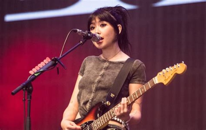 Uncovering The Roots Of Beabadoobee's Musical Influence