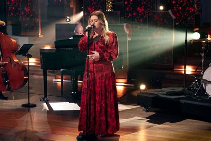 Unveiling The Height Of Kelly Clarkson: Uncovering Insights And Surprises