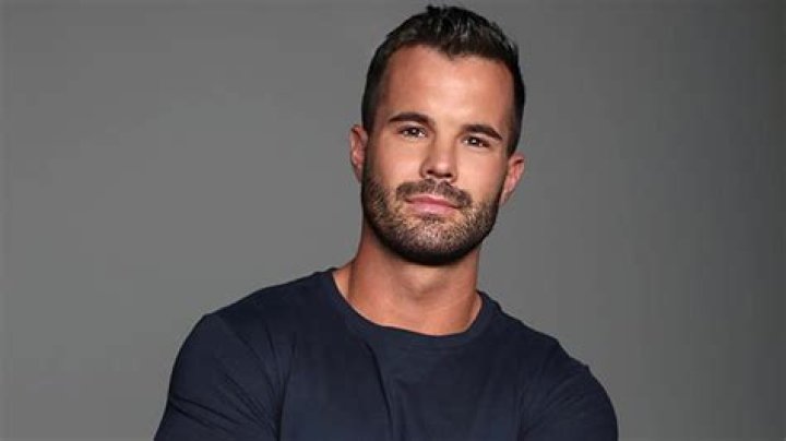 Unveiling The Life And Legacy Of Simon Dunn: Beyond The Shadows