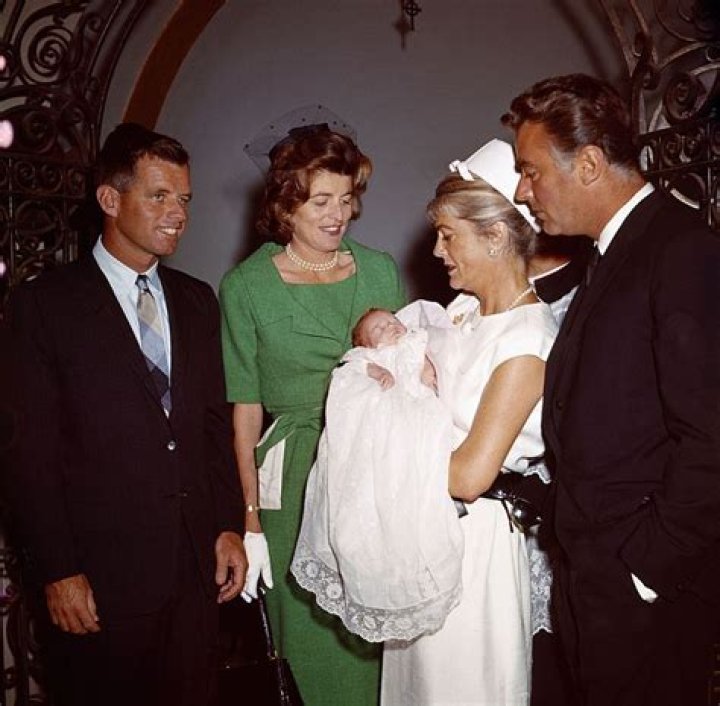 Unveiling The Multifaceted Legacy Of Robin Elizabeth Lawford