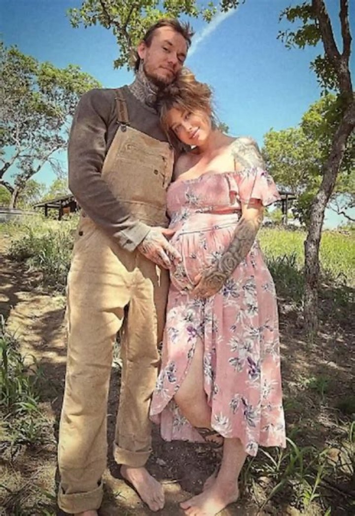 Unveiling The Multifaceted Life Of Vicky Aisha: Body, Career, And Love