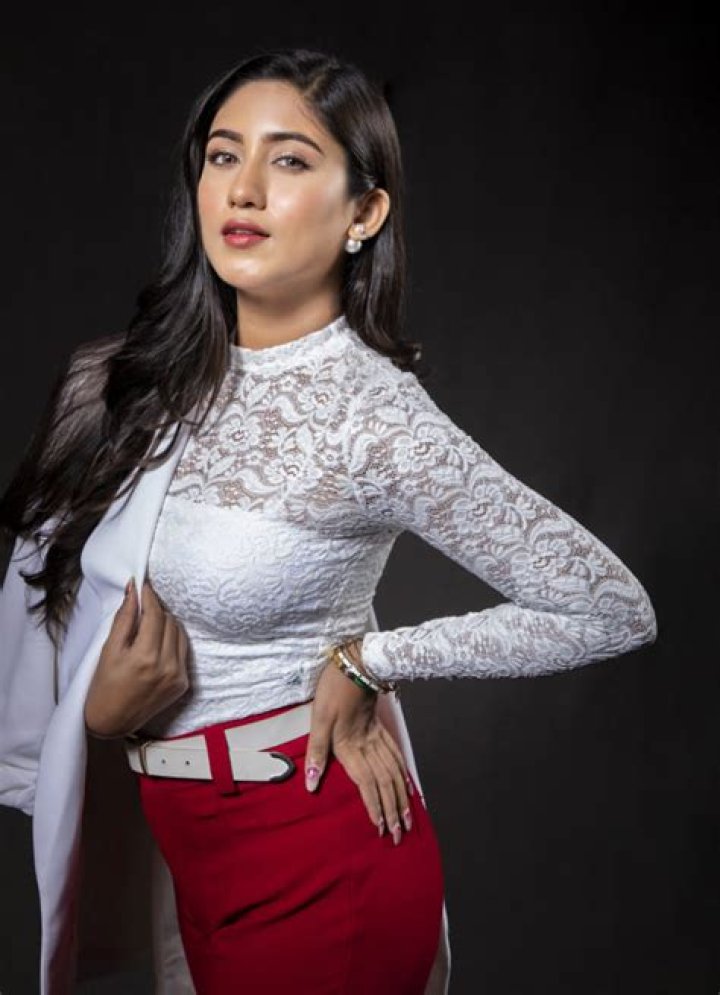 Viki Knott: A Multifaceted Star Inspiring Millions